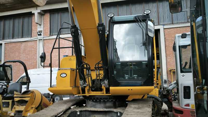 OmecoHub - JCB JS235HD