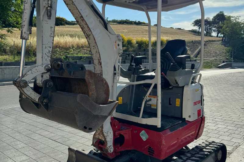 OmecoHub - Immagine TAKEUCHI TB215R