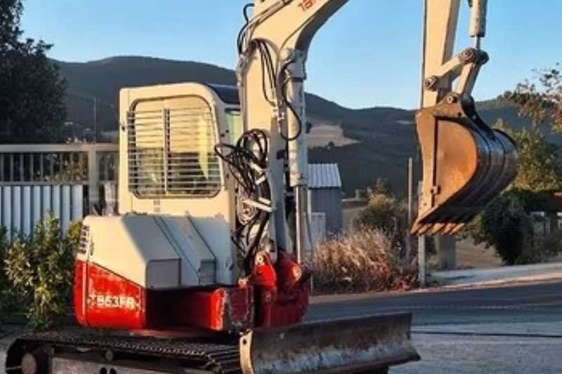 OmecoHub - Immagine TAKEUCHI TB53FR