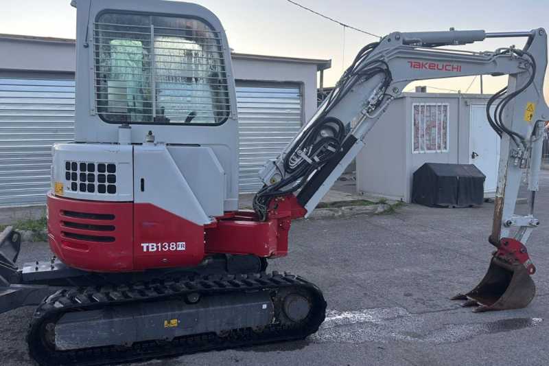 OmecoHub - Immagine TAKEUCHI TB138FR